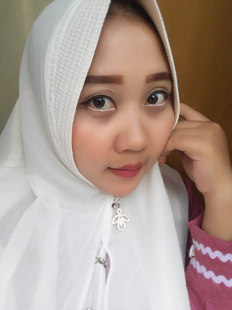 Putri Juliani profile icon