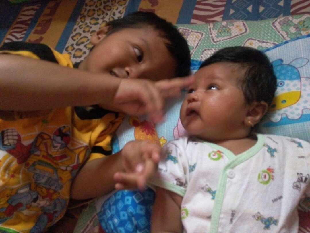 Esti Kurniasih profile icon