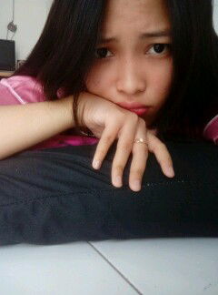 Ayu Listary profile icon