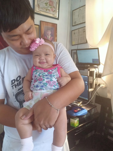 Selfie muna bago magpa vaccine. :)