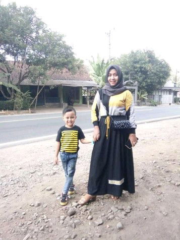 ratih andrian profile icon