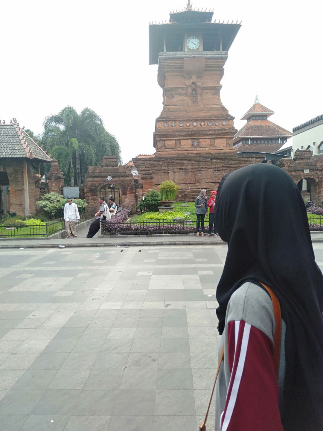 Indah Agung profile icon