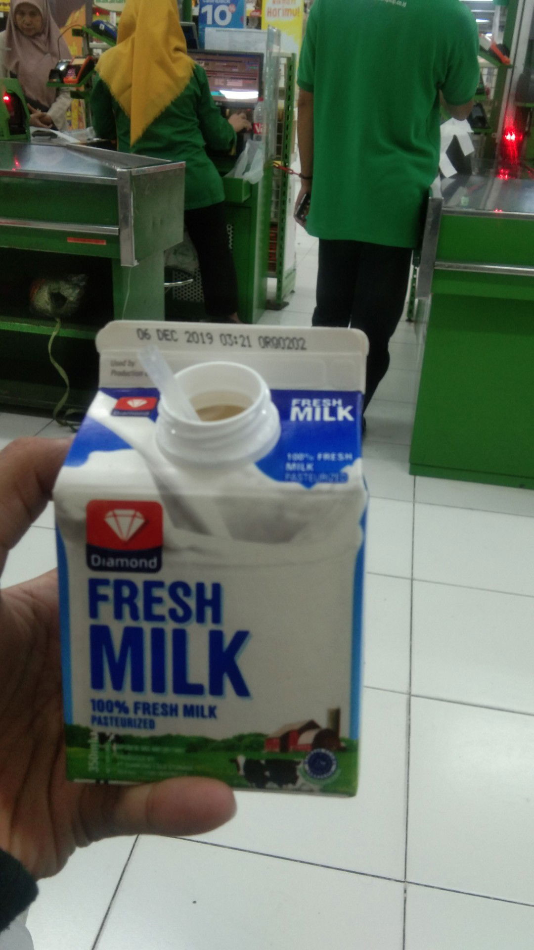 minum susu fresh milk