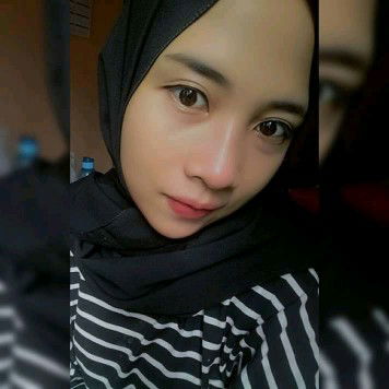 Clara Santika Dewi profile icon