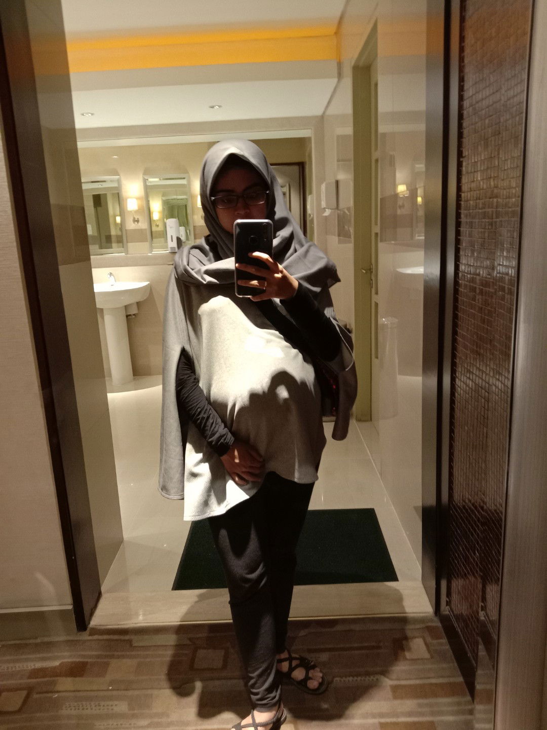 Dewi Mulia profile icon