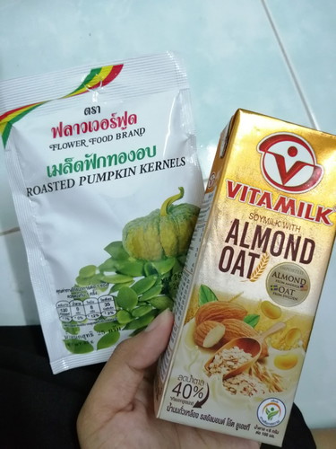 นอกจากเม็ดฟักทอง/นมอัลมอนด์แล้ว ใครมีอย่างอื่นแนะนำไหมคะ