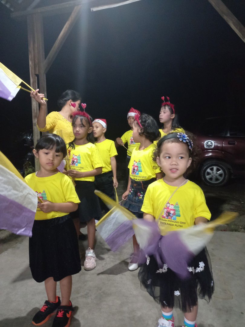 Dian Puspa profile icon