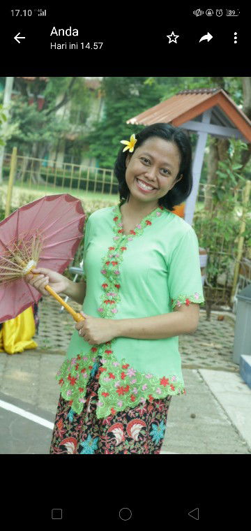 theresia kristi profile icon