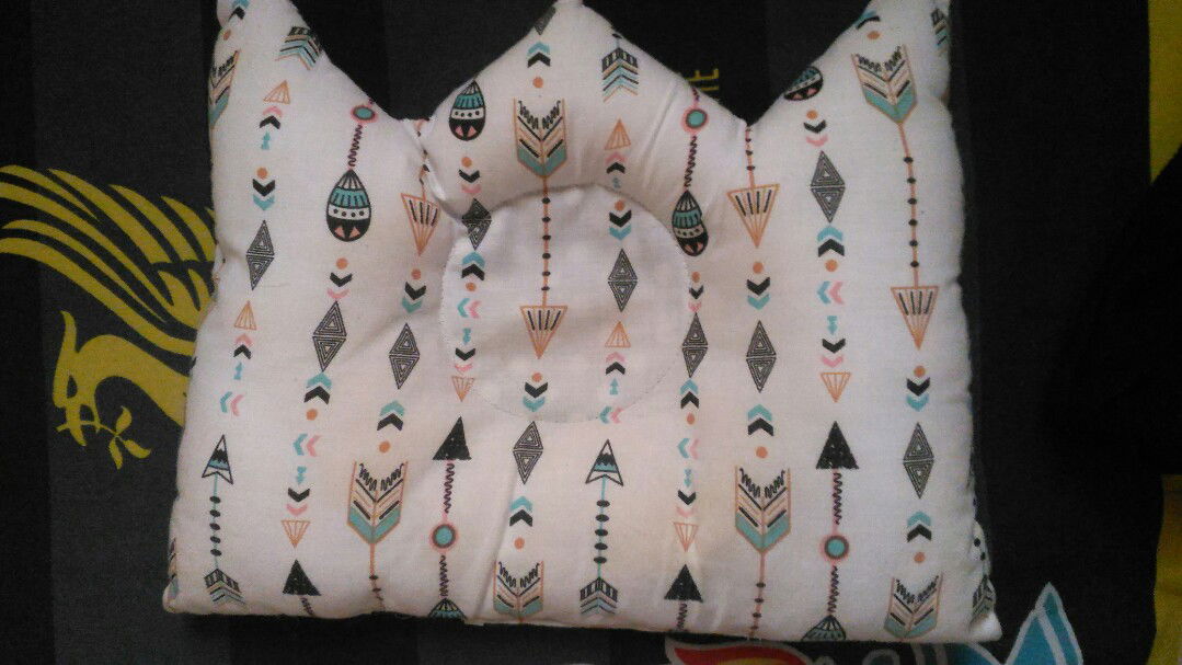 rekomendasi bentuk bantal untuk baby