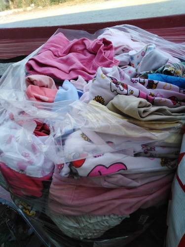 มีเสื้อผ้าขายนะคะของเด็กผู้หญิง