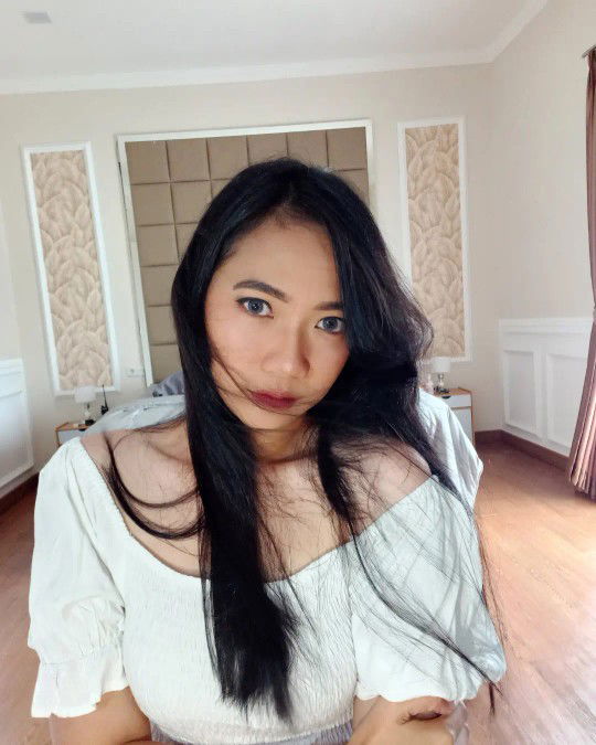 MomDior profile icon