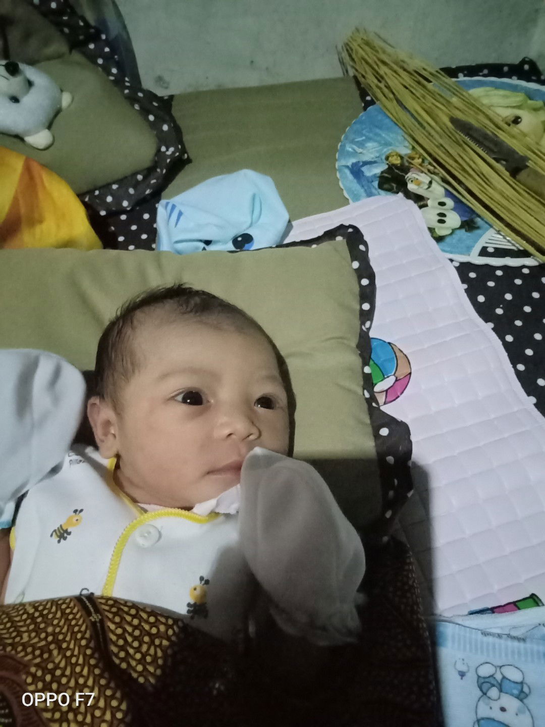 Alhamdulillah hpl tgl 13 mei lahir nya tgl 29 april ..