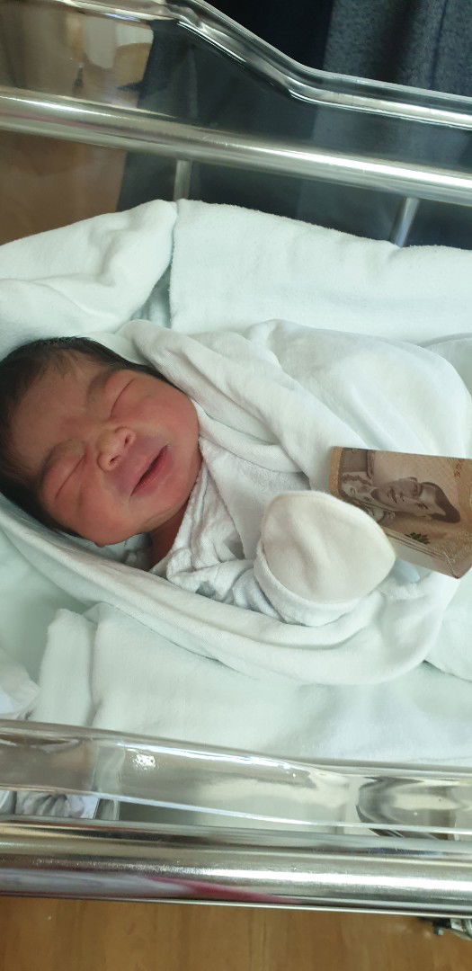 สวัสดีค่ะ... ขอฝากภาพความสุขของแม่...ที่ตลอดกว่า40สัปดาห์ที่ทุกคนรอคอย