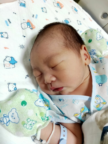 แชร์ปสก ใช้เครื่องดูดลูกออก (คลอดธรรมชาติ)