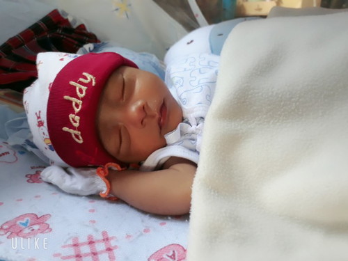 ขอดูลูกแม่ๆที่เกิดก่อนกำหนด น้ำหนักตัวน้อยหน่อยค่ะ?