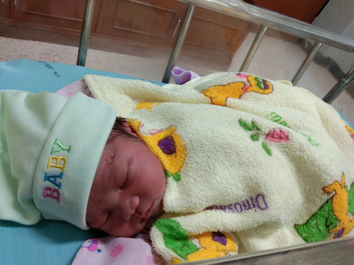 น้องตังตังคลอดเมื่อวันที่8