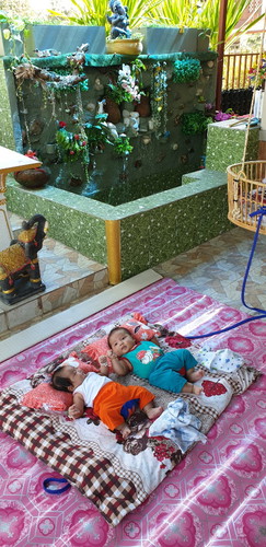 แม่ๆบ้านไหน..กำลังวุ่นอยู่ กับ เทวดา..เหมือนบ้านนี้บ้างค่ะ