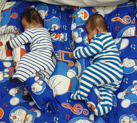 แม่ๆค่ะ..แฝดๆ อายุได้ 3 เดือน กว่าแล้ว.หัวจะคืนไหมค่ะ