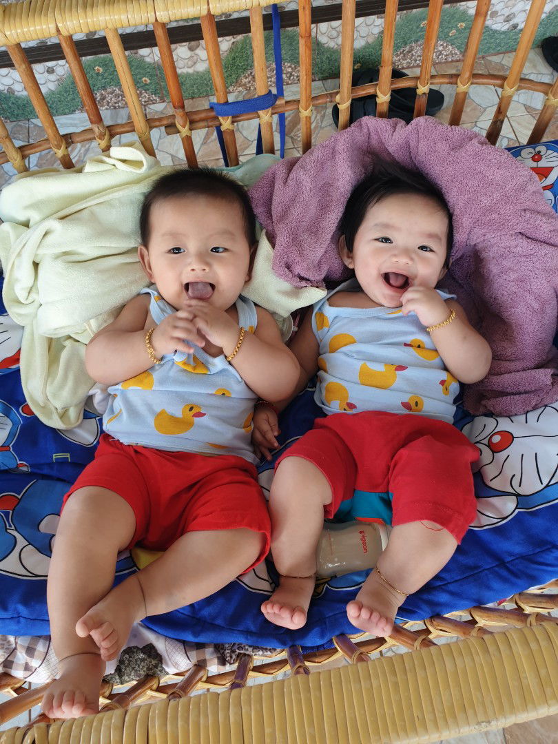 แฝดชายหญิง น้ำเพชร น้ำพลอย profile icon