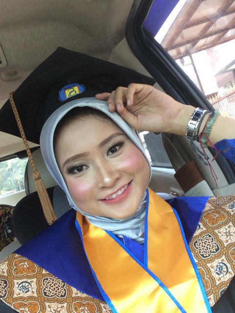 Ika Juliani profile icon