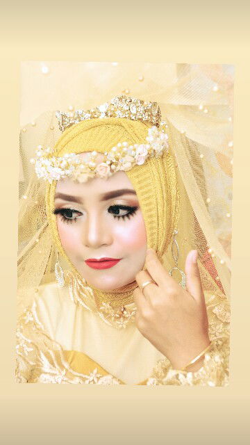 Novita Khaerunnisa profile icon