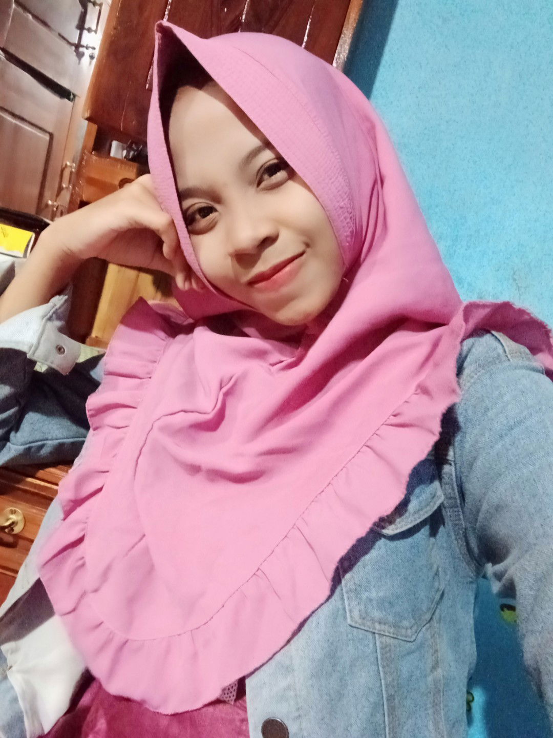 Ernawatii profile icon