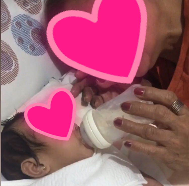 First time to try BOTTLE FEEDING