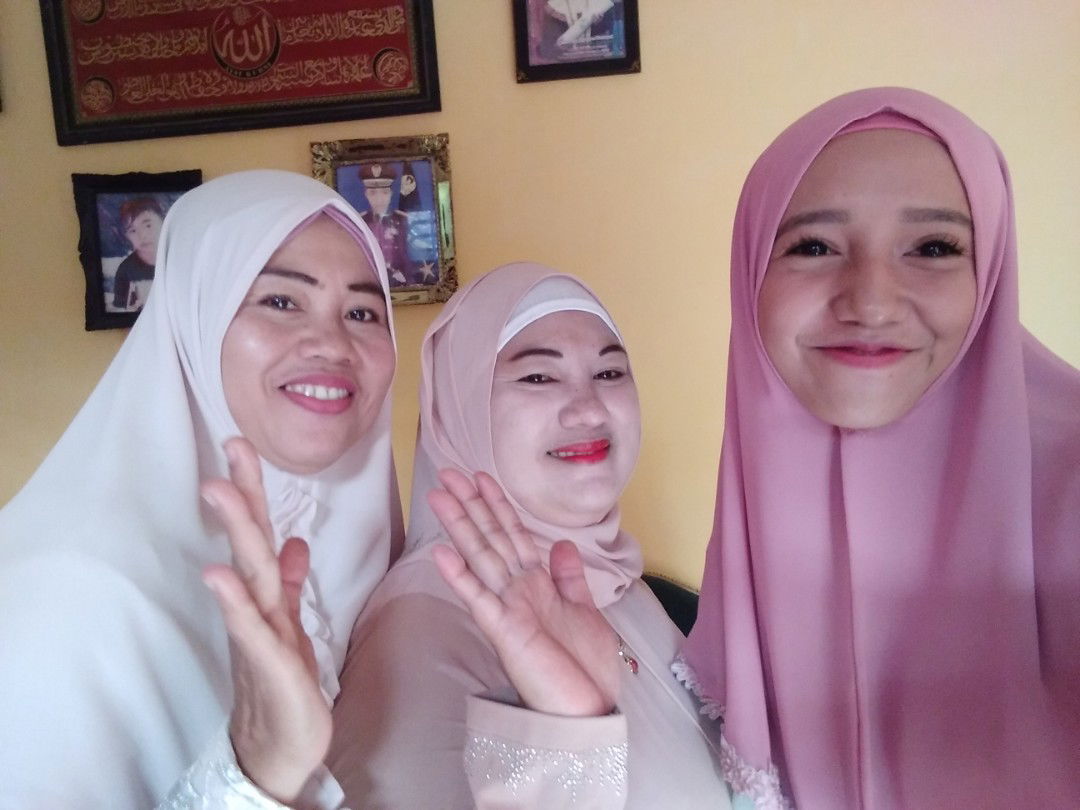 terimakasih mamah dan bibi