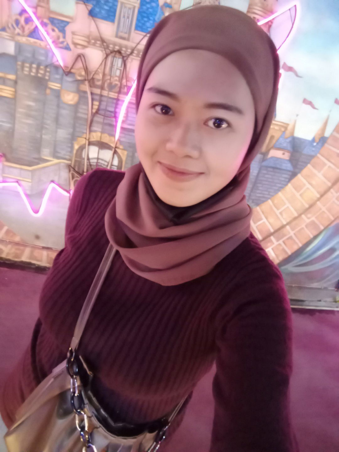 Erni Yuliani profile icon