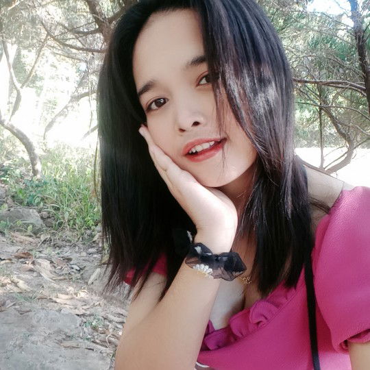 Mai manirat profile icon