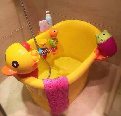 ? Big Duck Tub อ่างอาบน้ำ ตัวเป็ดยักษ์ใหญ่
