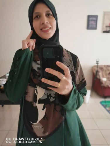 Wan Ainie profile icon