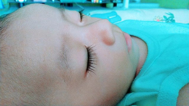 Keberatan bulu mata jadi merem mulu