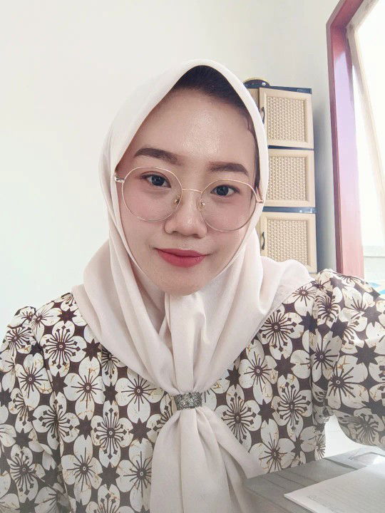 lutfi Pratiwi profile icon