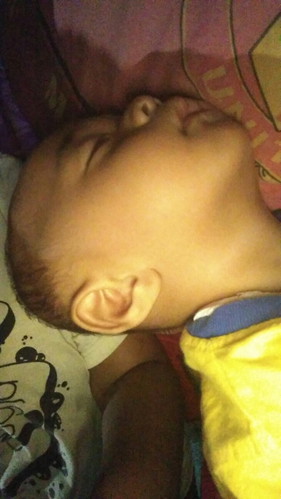 anak menangis di tengah malam