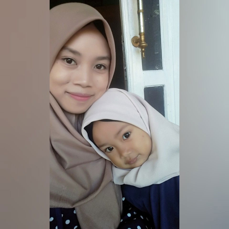 Tanty Trisnawati profile icon