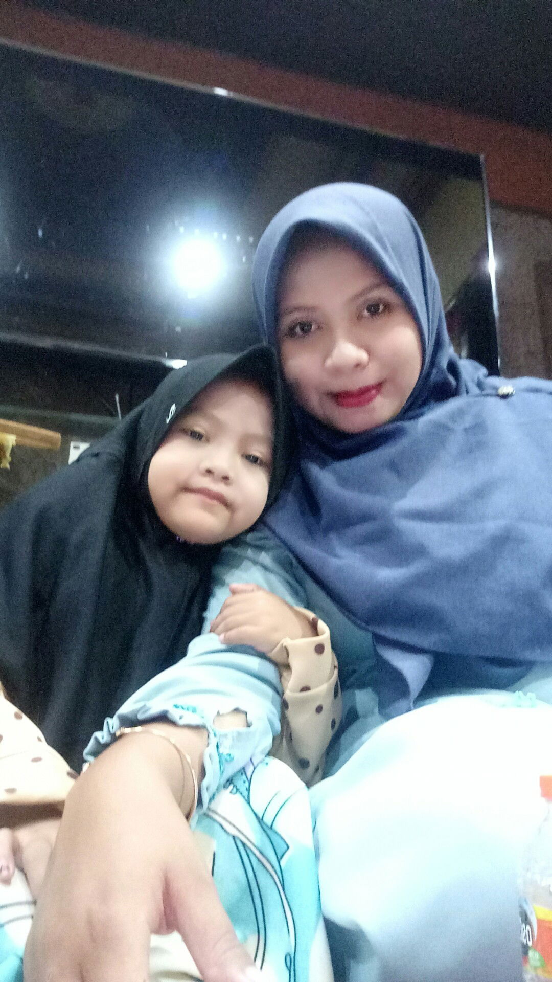 Nur Azizah profile icon