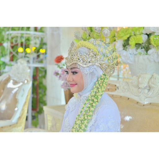 Anna Bella Larasaty profile icon