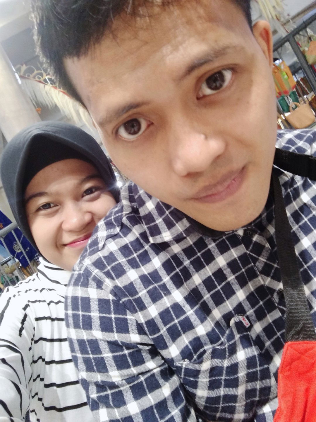 Prilyan W. Wahyuning profile icon