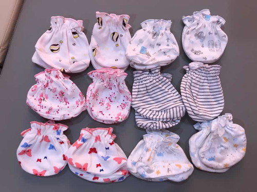 ส่งต่อ ถุงมือ1คู่-ถุงเท้า1คู่ เซ็ตละ 20 บาท ไม่รวมส่ง