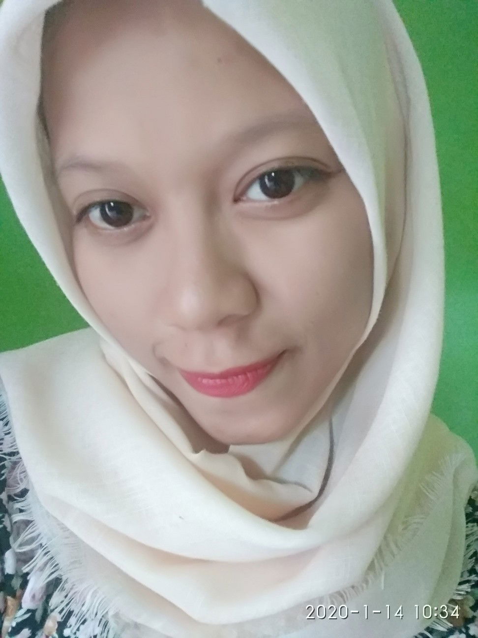 Yuni Lestari profile icon