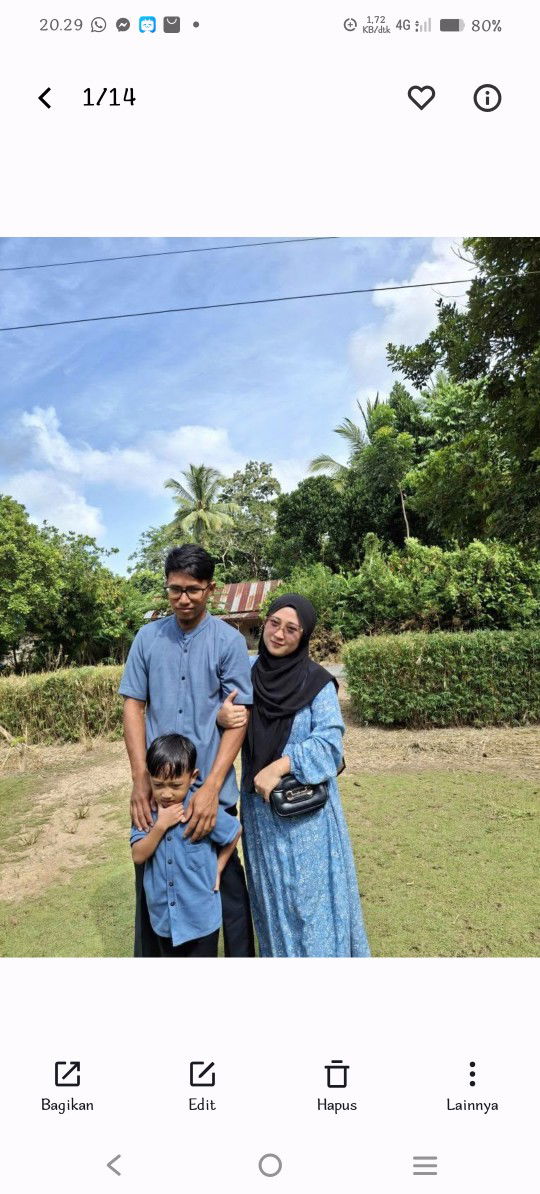 Reny Majaya profile icon