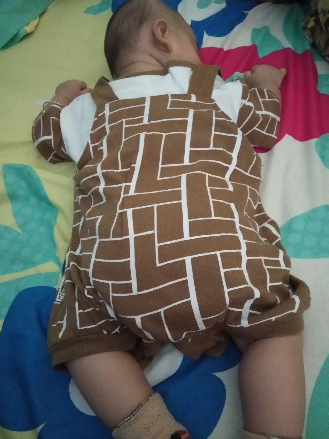 tidur tengkurap