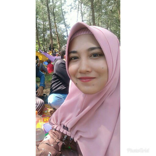 Tika Safitri profile icon