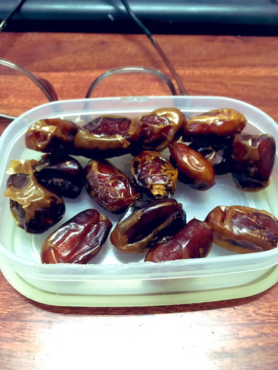 Makan Kurma Sebelum Tiba HPL