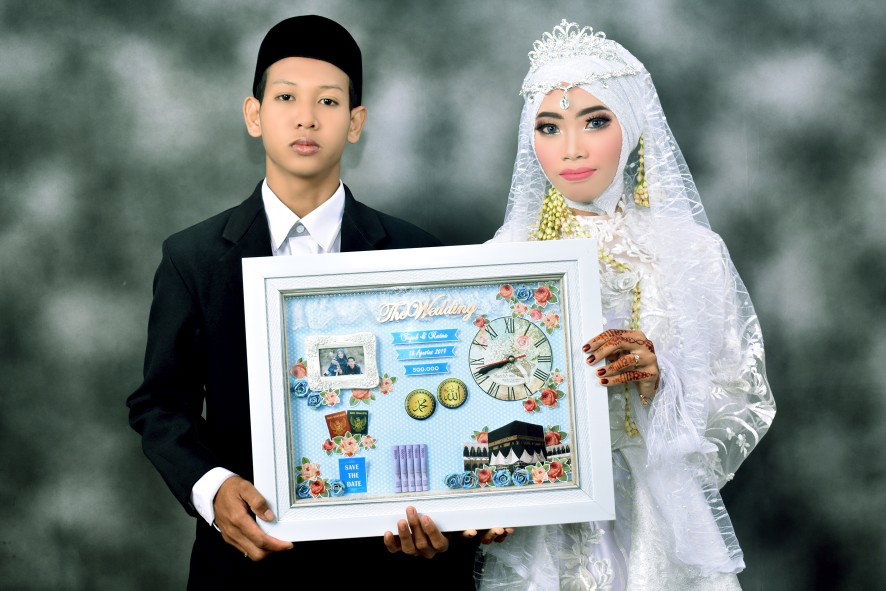 Ratna Endang profile icon