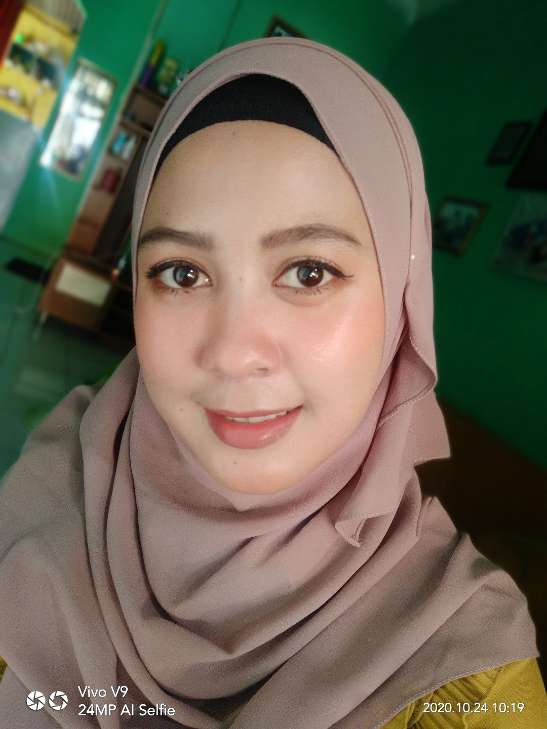 hening kasih s profile icon