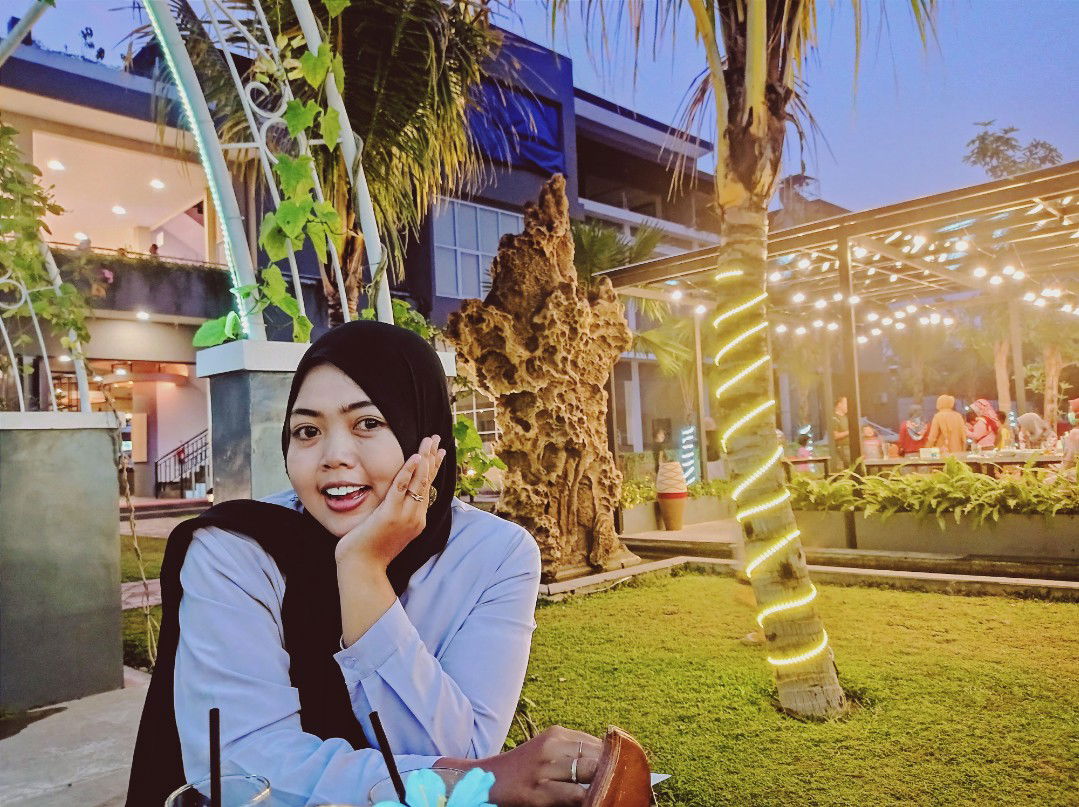 Diah Sulistyaningsih profile icon