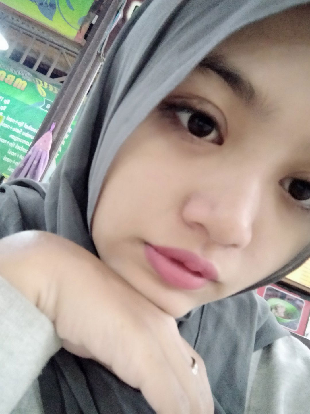 Hellen Mandah profile icon