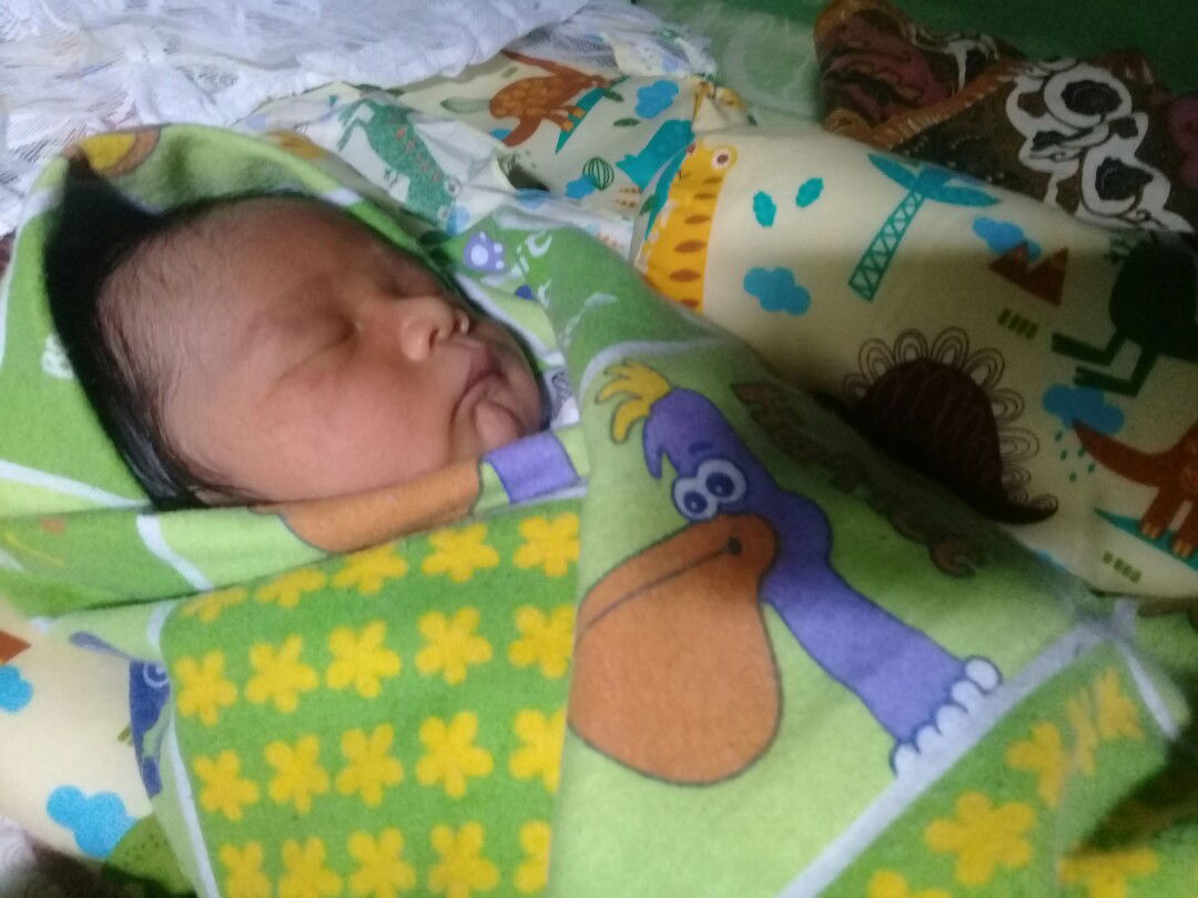 Alhmdulillah lahir di 40w4d